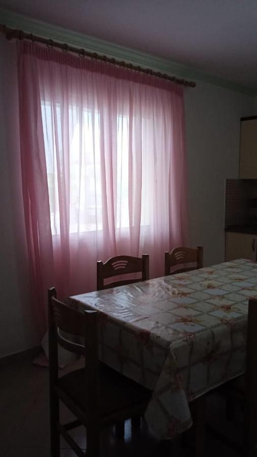 Vila Demo Vlorë 외부 사진